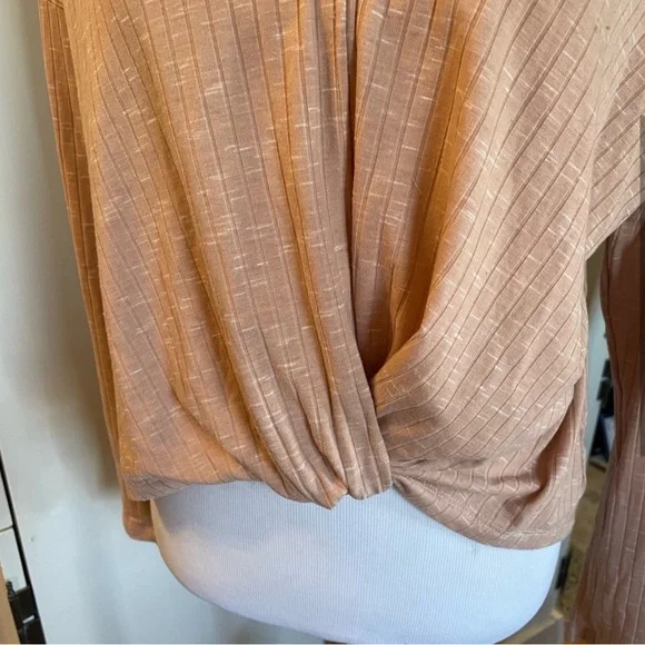 🔴 Blue Rain Small Pink Top - Picture 3 of 7